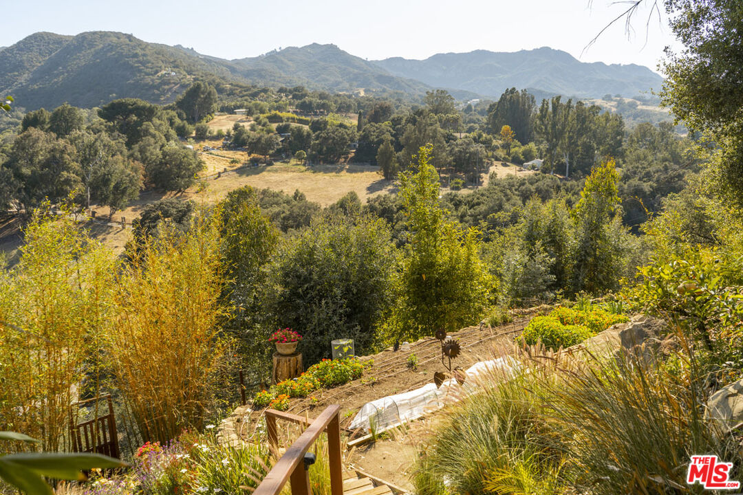 22068 Topanga School Rd