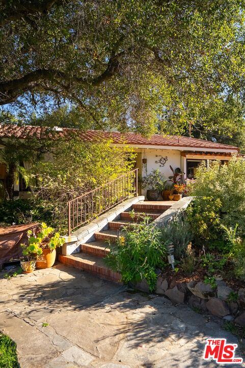 22068 Topanga School Rd