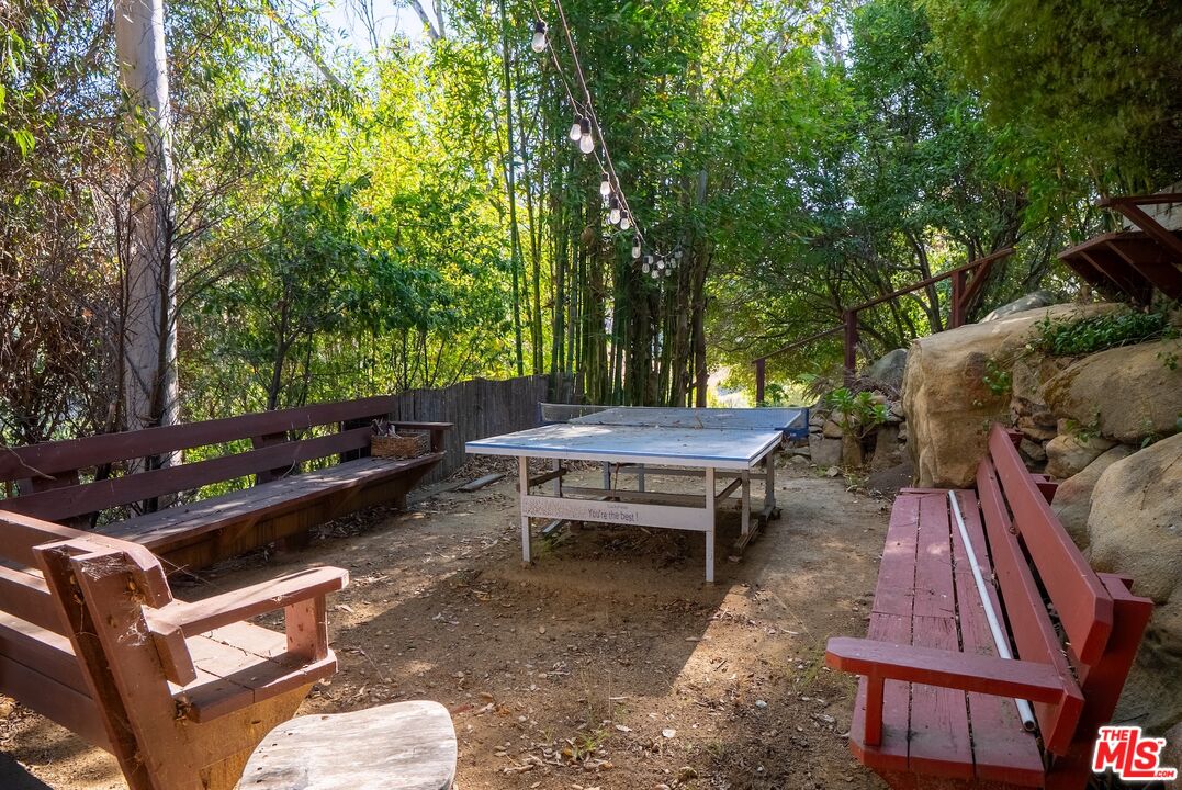 22068 Topanga School Rd