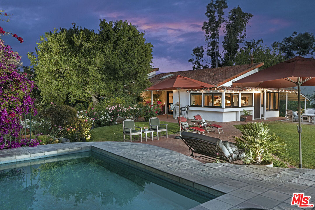 22068 Topanga School Rd