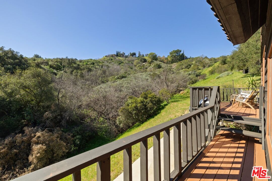 1555 GREENLEAF CANYON RD