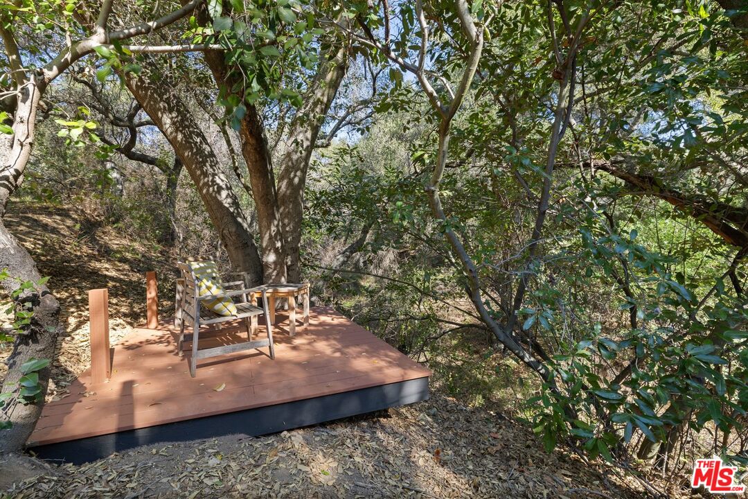 1555 GREENLEAF CANYON RD