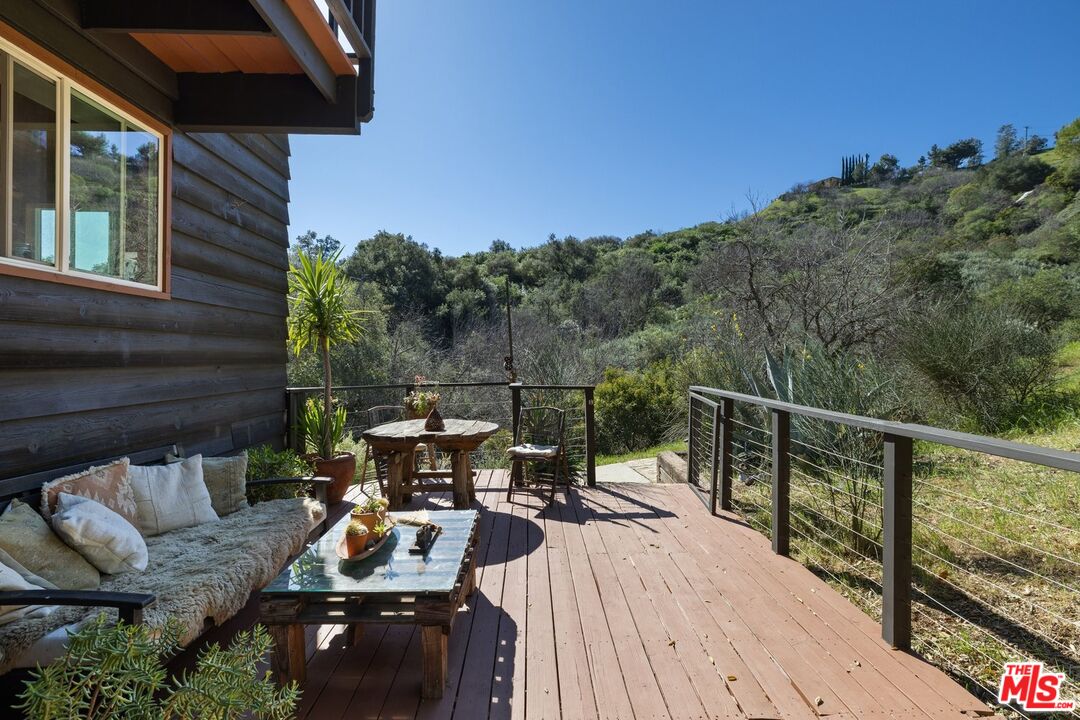 1555 GREENLEAF CANYON RD