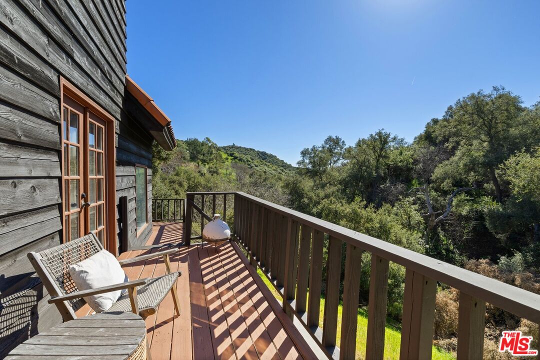 1555 GREENLEAF CANYON RD