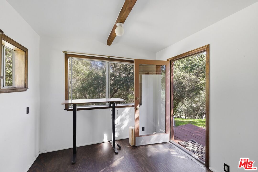 1555 GREENLEAF CANYON RD