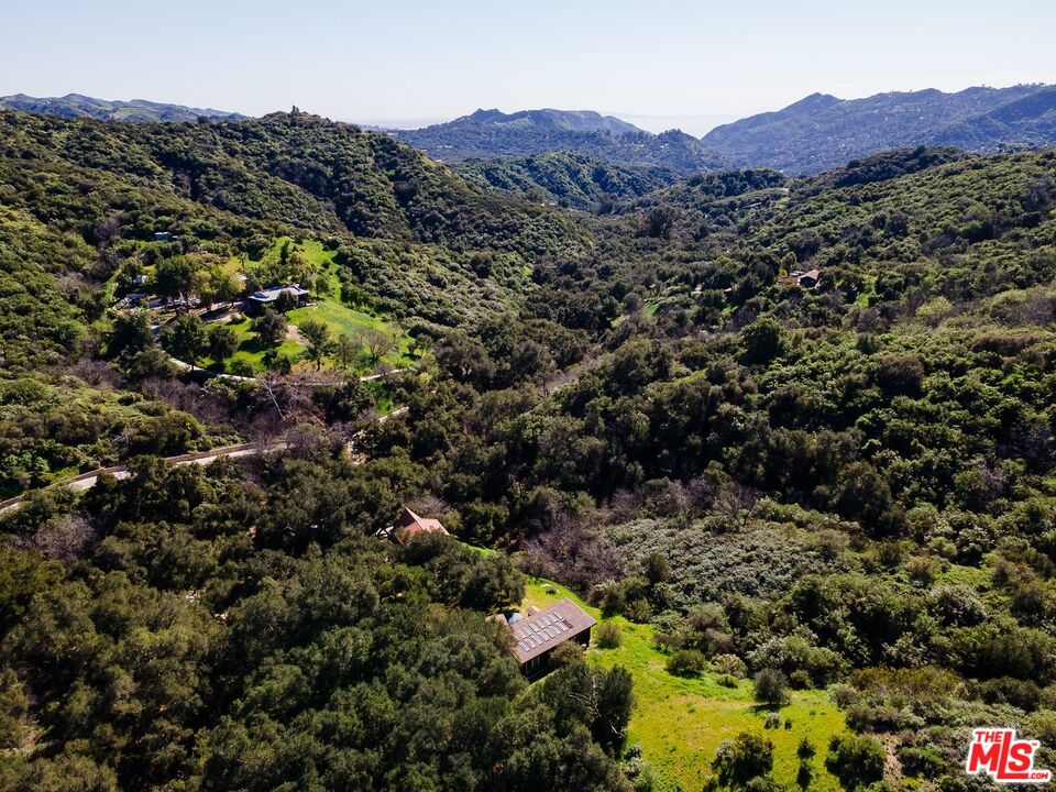 1555 GREENLEAF CANYON RD