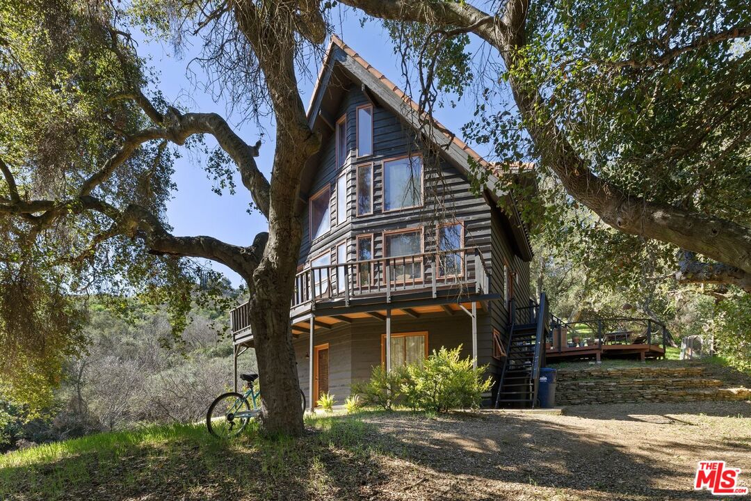 1555 GREENLEAF CANYON RD