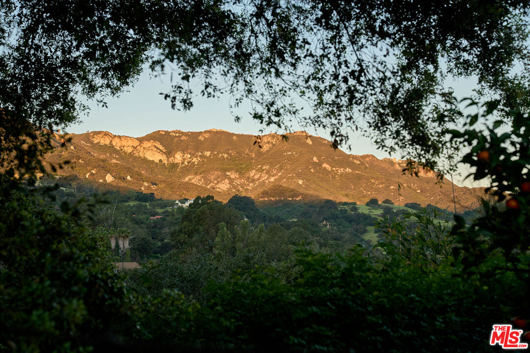 22068 Topanga School Rd