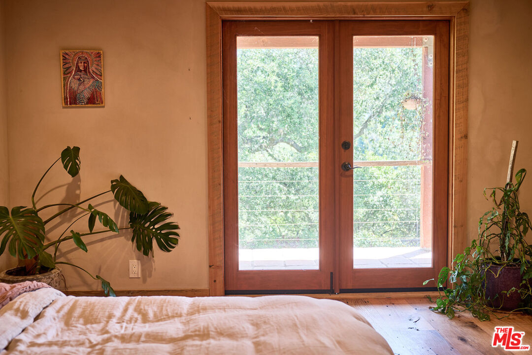 22068 Topanga School Rd