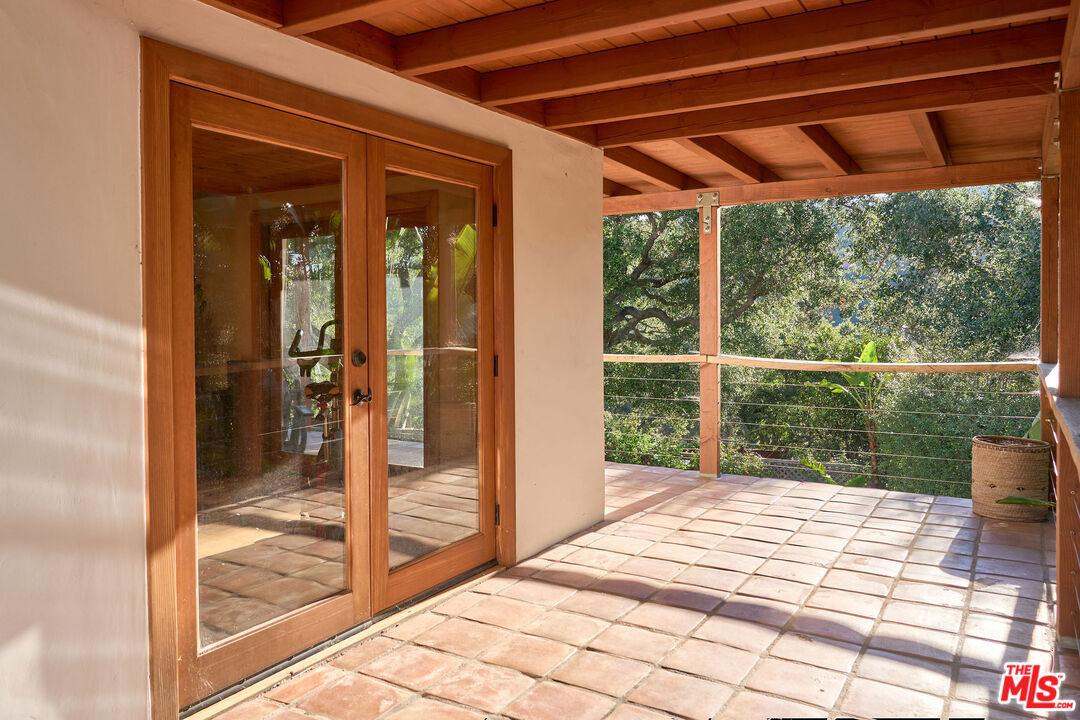 22068 Topanga School Rd