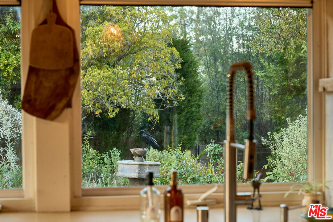 22068 Topanga School Rd