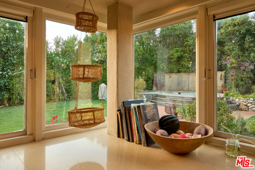 22068 Topanga School Rd