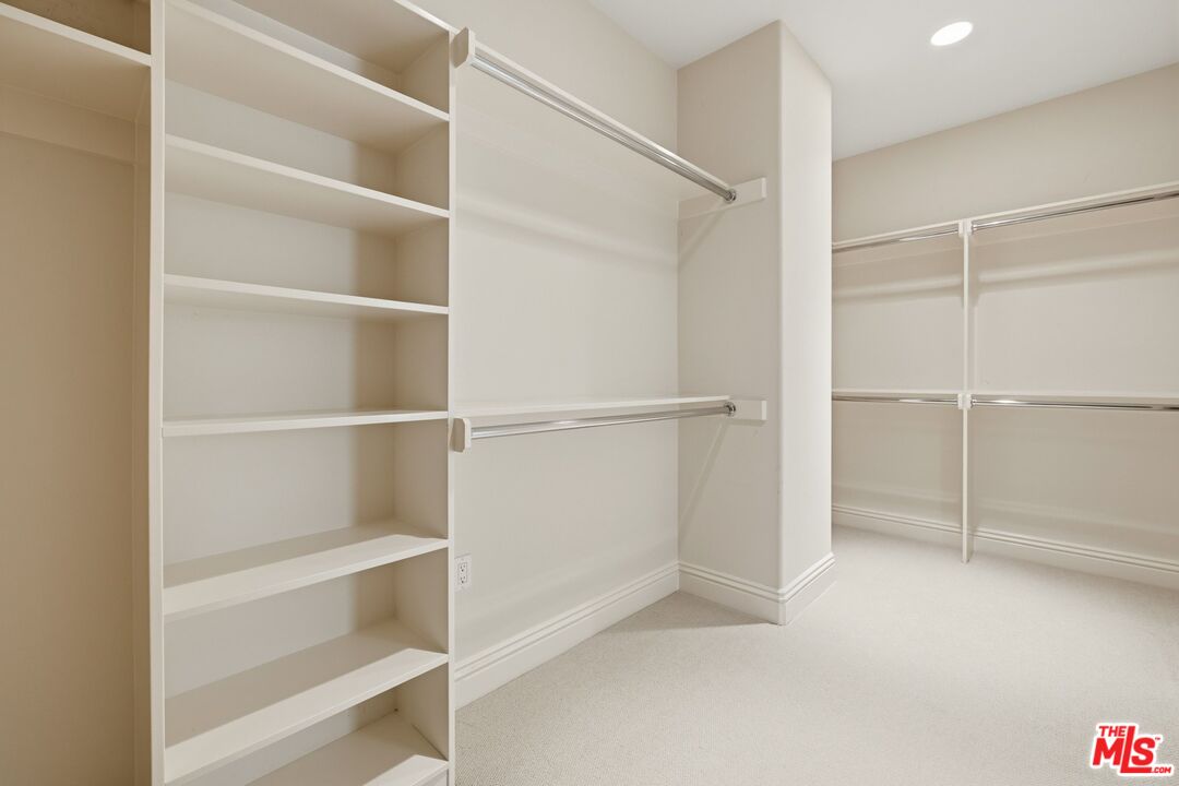 20640 Medley Ln