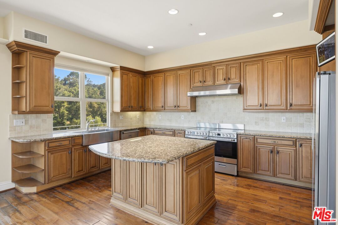 20640 Medley Ln