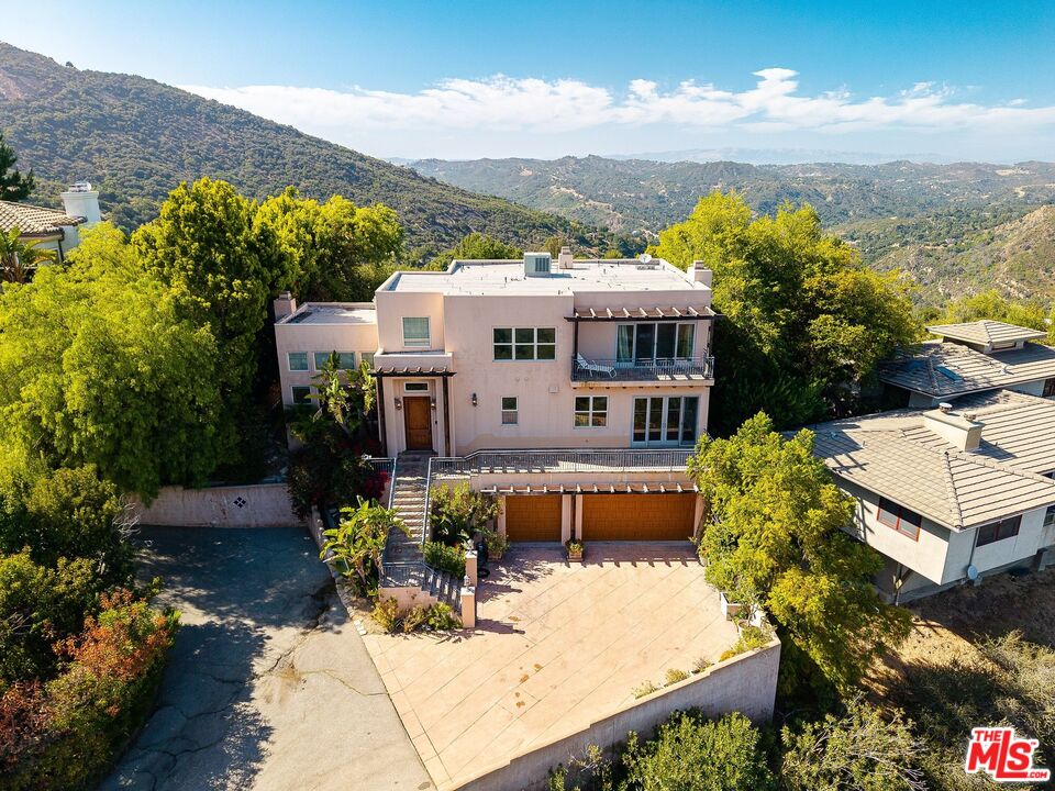 20640 Medley Ln