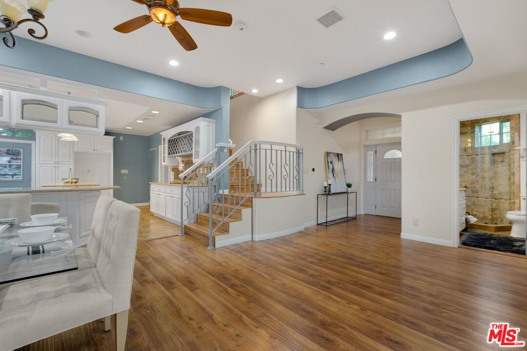2529 TOPANGA SKYLINE DR