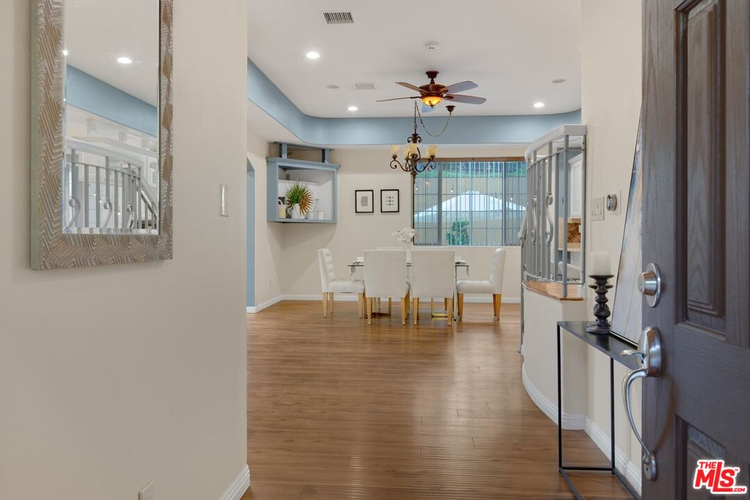 2529 TOPANGA SKYLINE DR