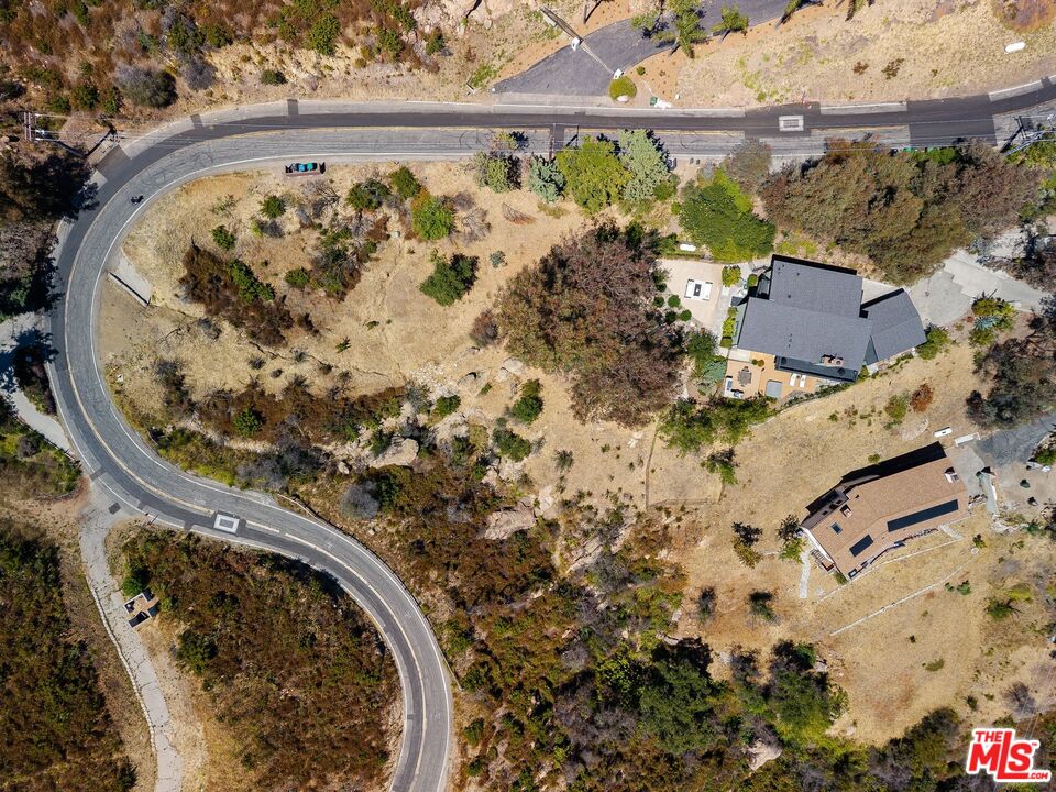 21625 Saddle Peak Rd