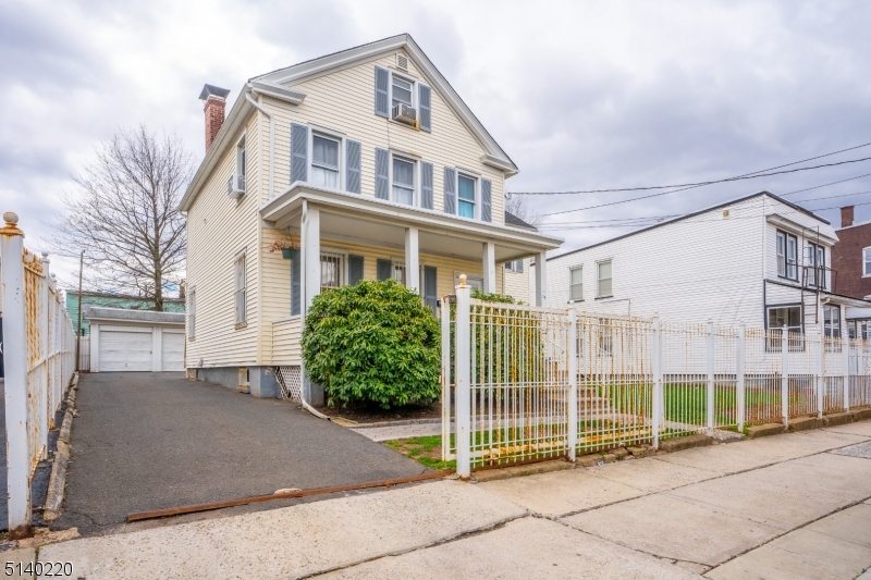 26 Amity St Unit: 2