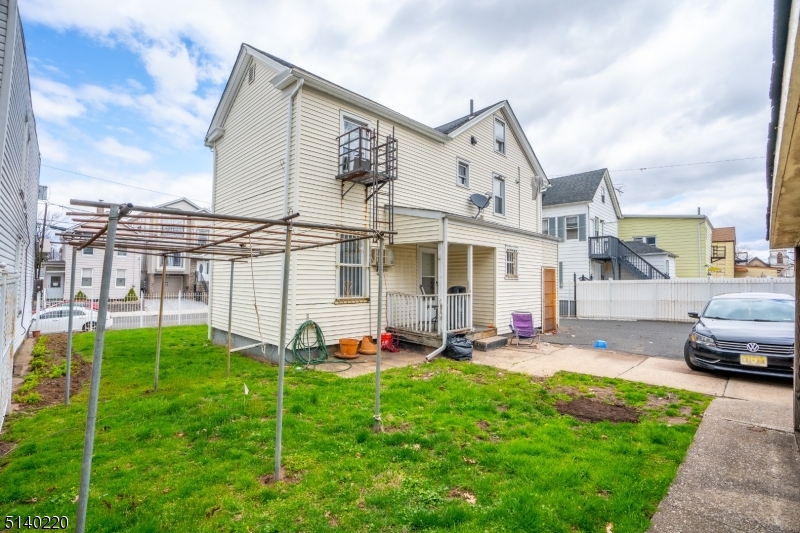 26 Amity St Unit: 2