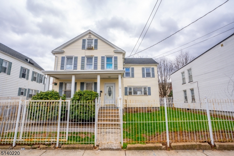 26 Amity St Unit: 2