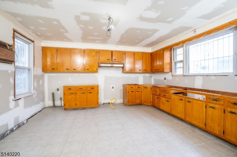 26 Amity St Unit: 2