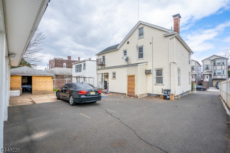 26 Amity St Unit: 2