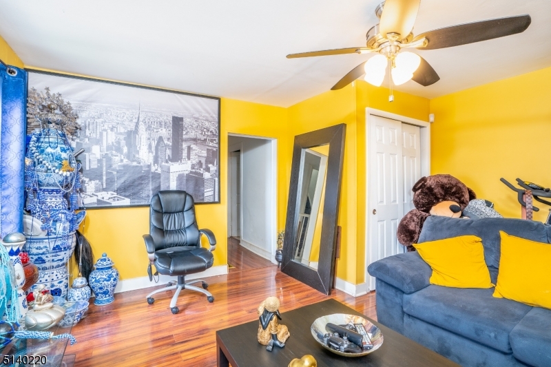 26 Amity St Unit: 2