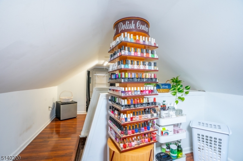 26 Amity St Unit: 2
