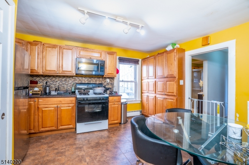 26 Amity St Unit: 2
