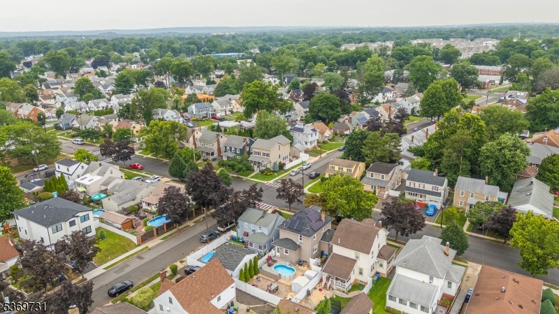 1715 Orchard Ter