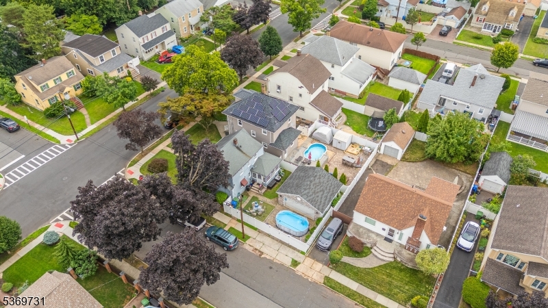 1715 Orchard Ter