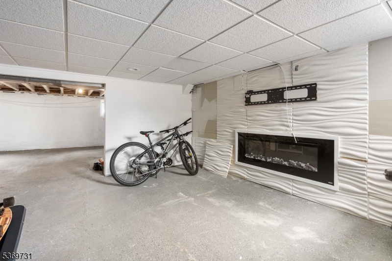 1715 Orchard Ter