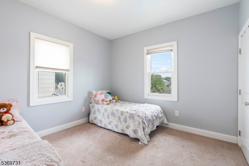 1715 Orchard Ter