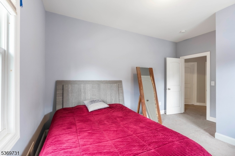 1715 Orchard Ter