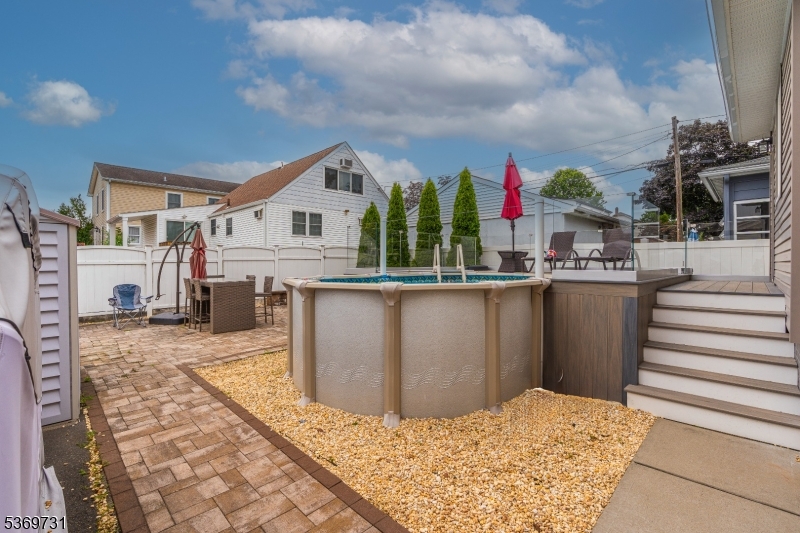 1715 Orchard Ter