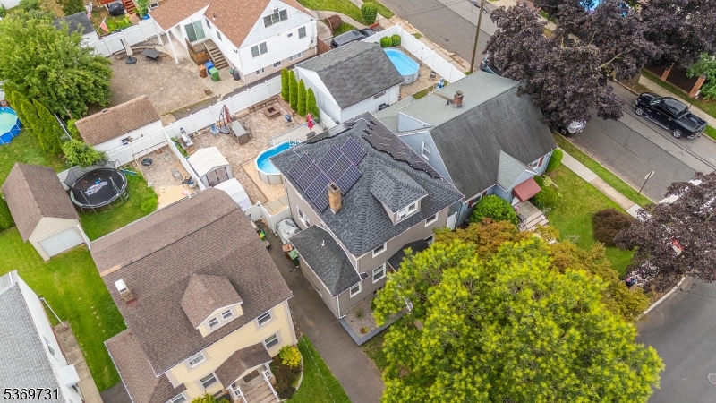 1715 Orchard Ter