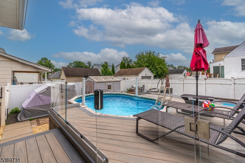 1715 Orchard Ter