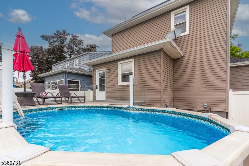 1715 Orchard Ter