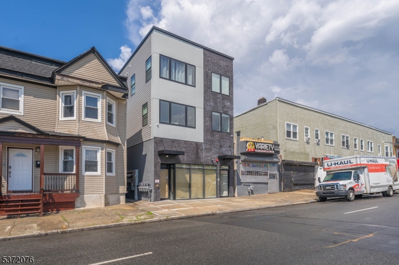 549 S Orange Ave