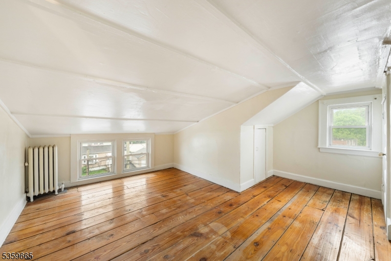 28 Beechwood Pl