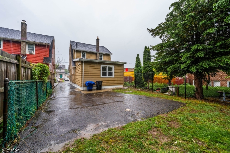 28 Beechwood Pl
