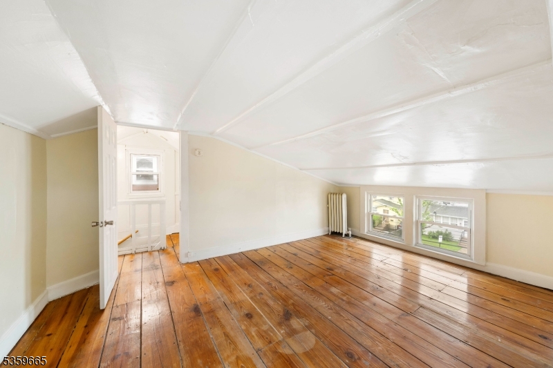 28 Beechwood Pl