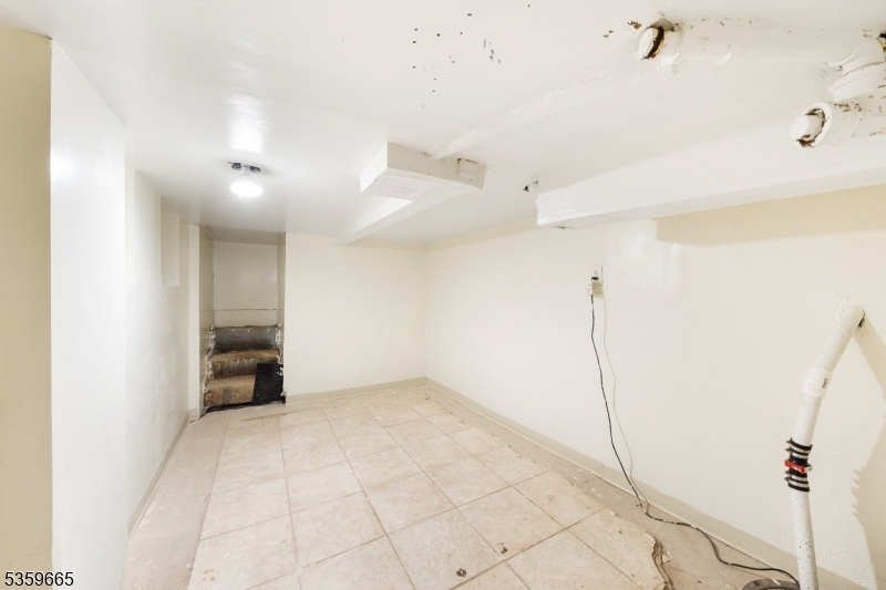 28 Beechwood Pl