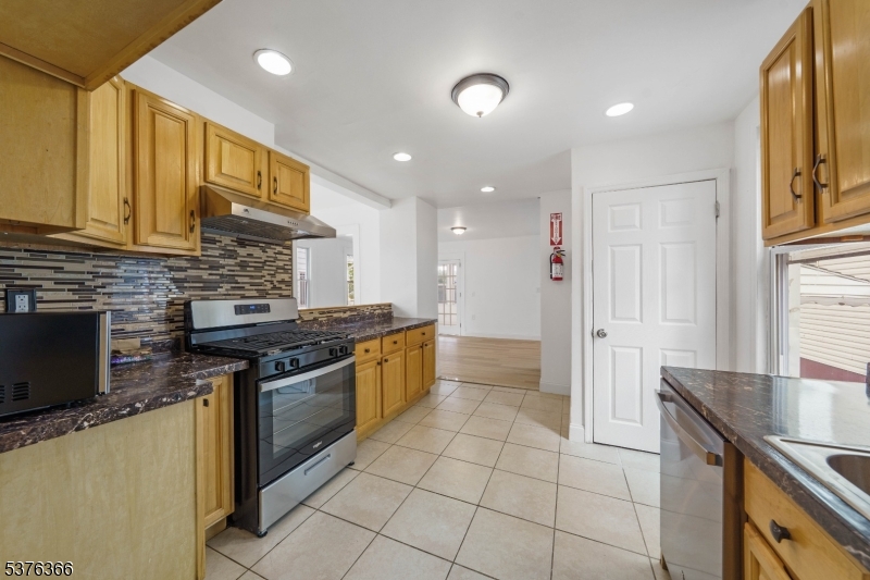 244 Isabella Ave