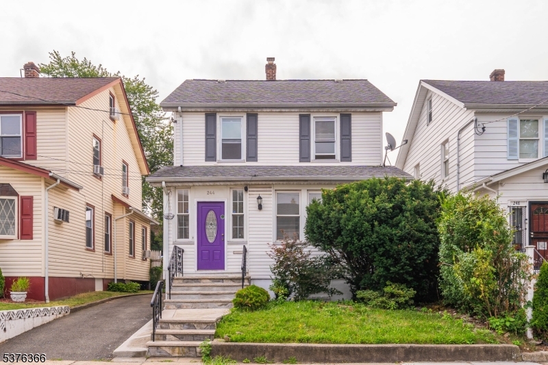 244 Isabella Ave