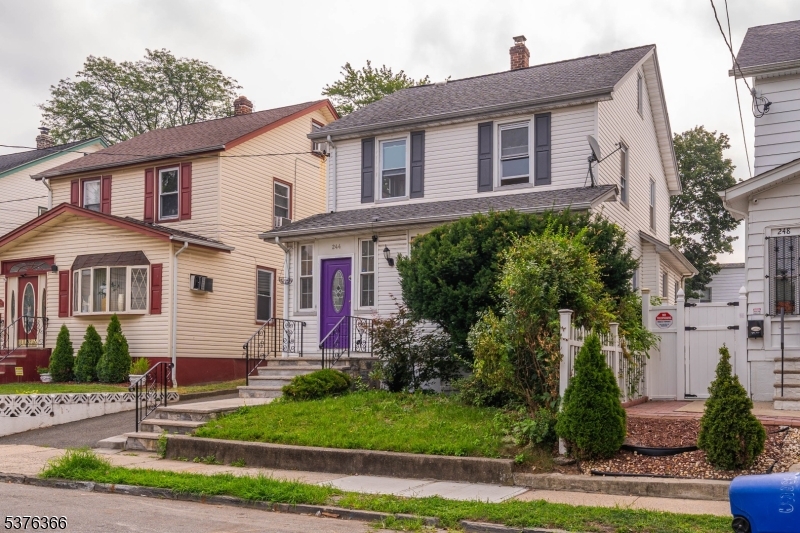 244 Isabella Ave