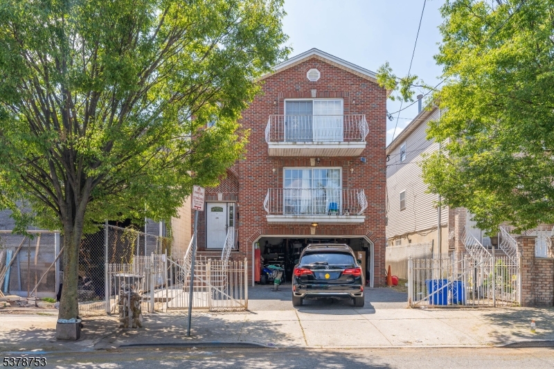 28 Branford St 3