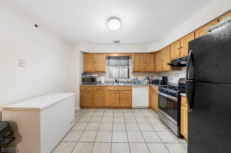 28 Branford St 3