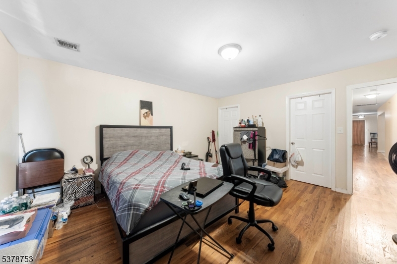 28 Branford St 3
